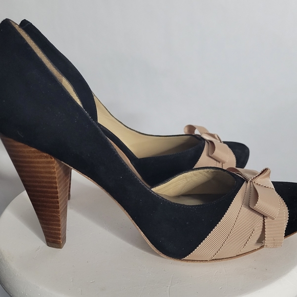 Black Suede Pumps by Studio 9 Size 8 - Picture 2 of 5